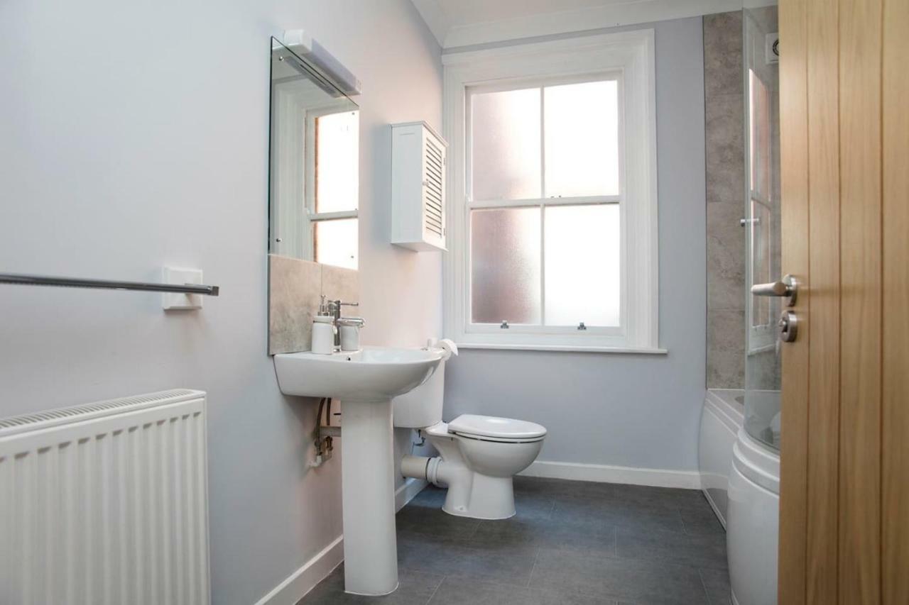 Reggies Hideaway Apartment โครเมอร์ ภายนอก รูปภาพ